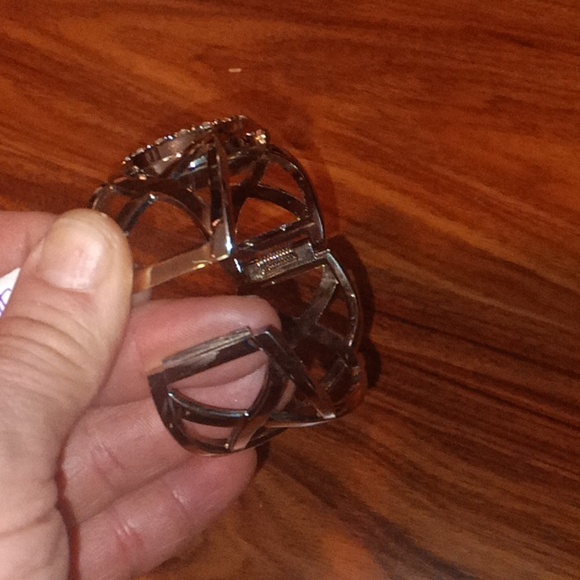 Studio Cuff Bangle Watch ( needs battery) - Picture 4 of 4